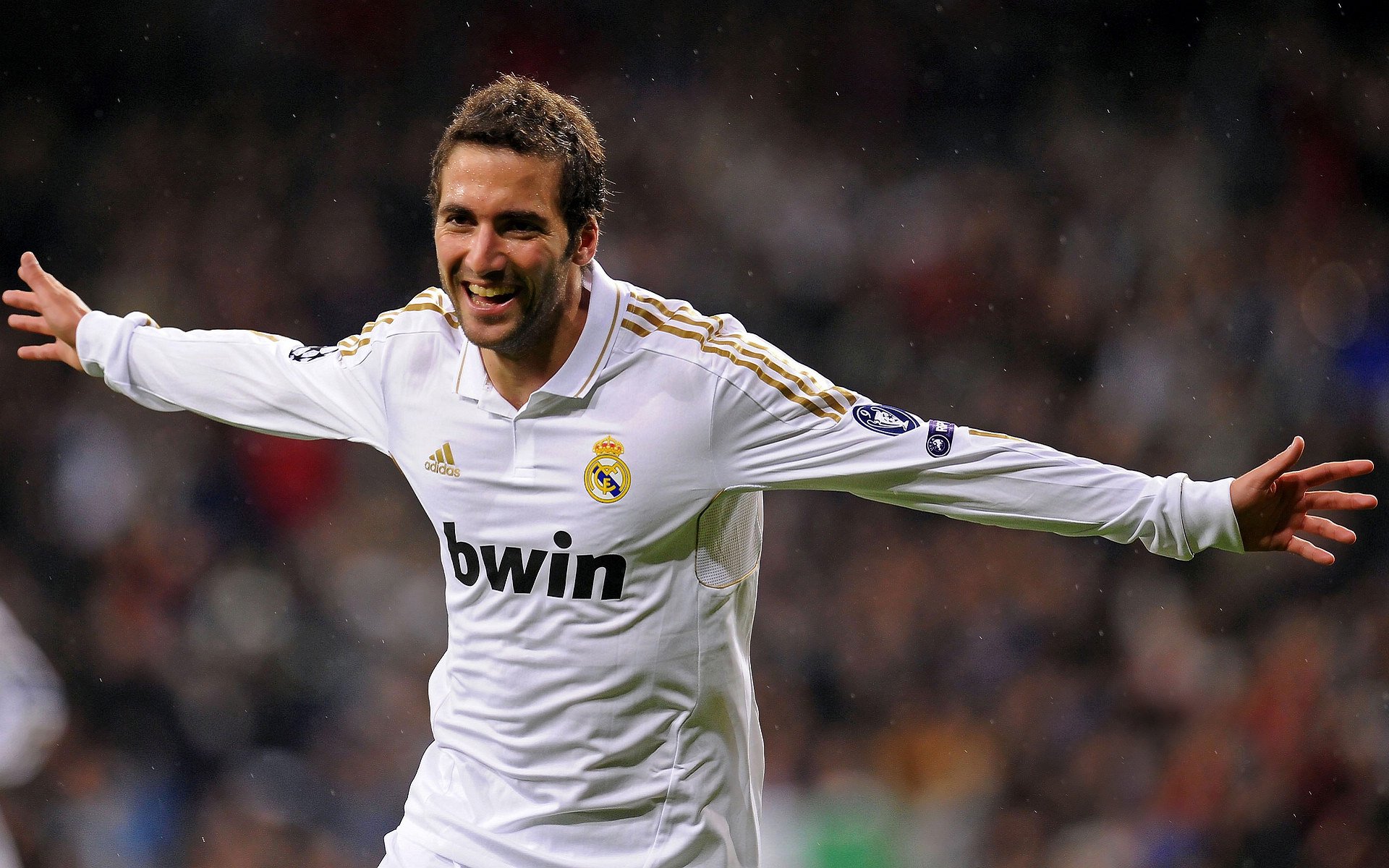 德甲场均传球次数攀升反映打法更加细腻,德甲历年用球